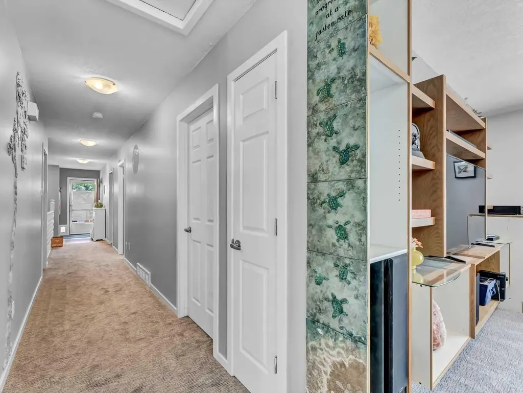 215 4 Street SE Redcliff AB T0J 2P0