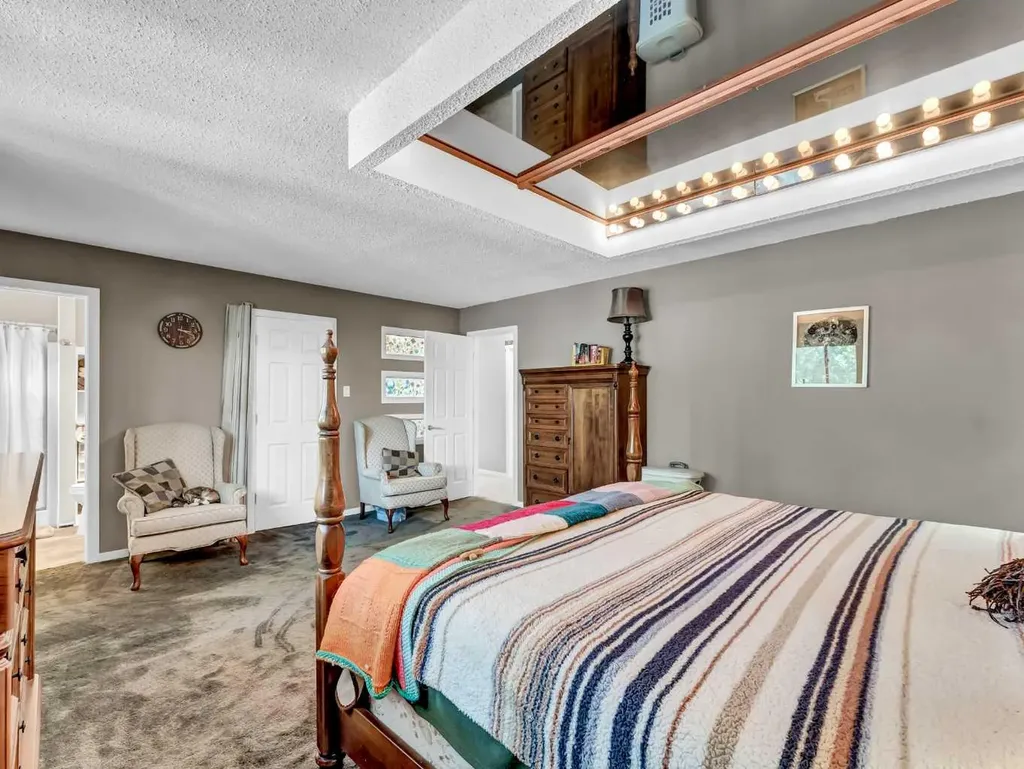 215 4 Street SE Redcliff AB T0J 2P0