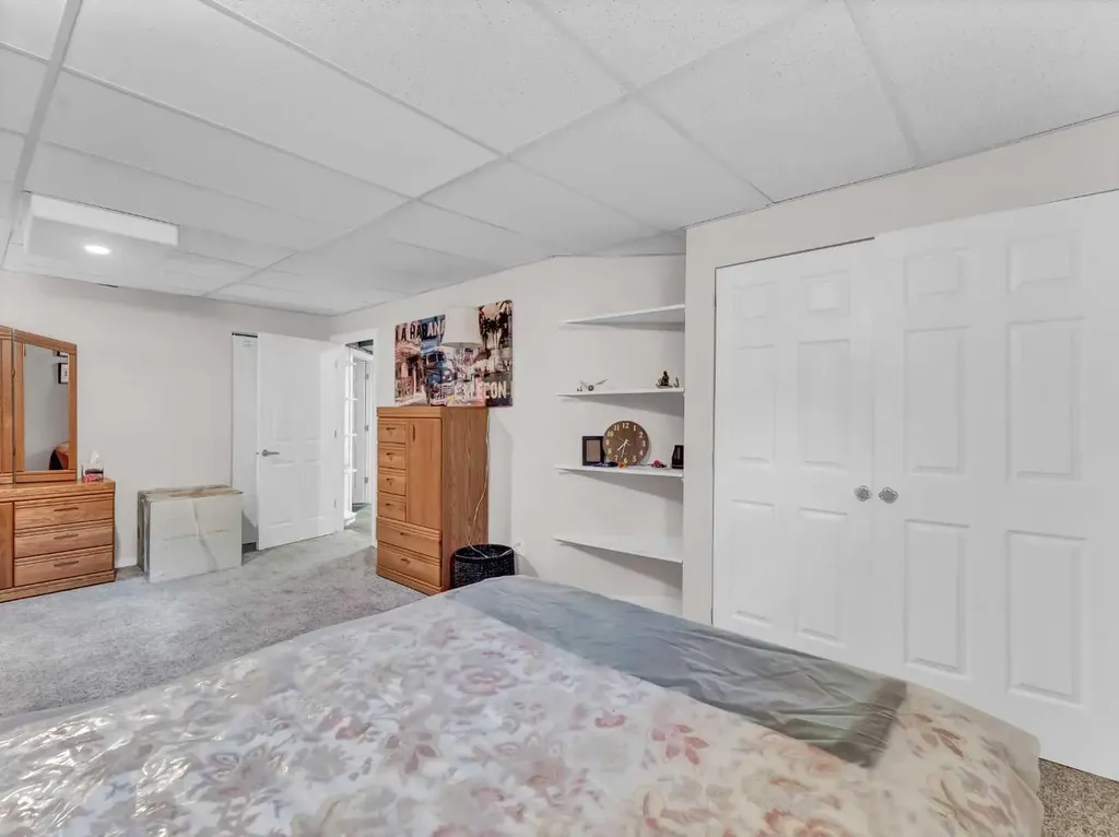 215 4 Street SE Redcliff AB T0J 2P0