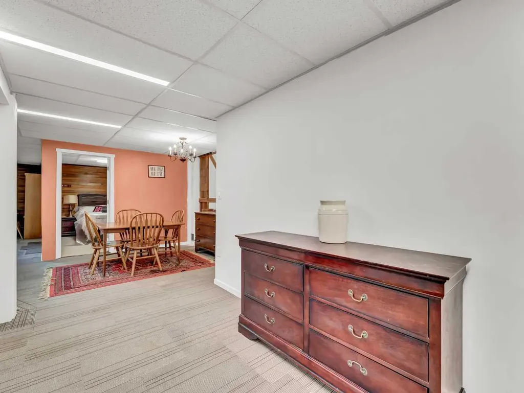 215 4 Street SE Redcliff AB T0J 2P0