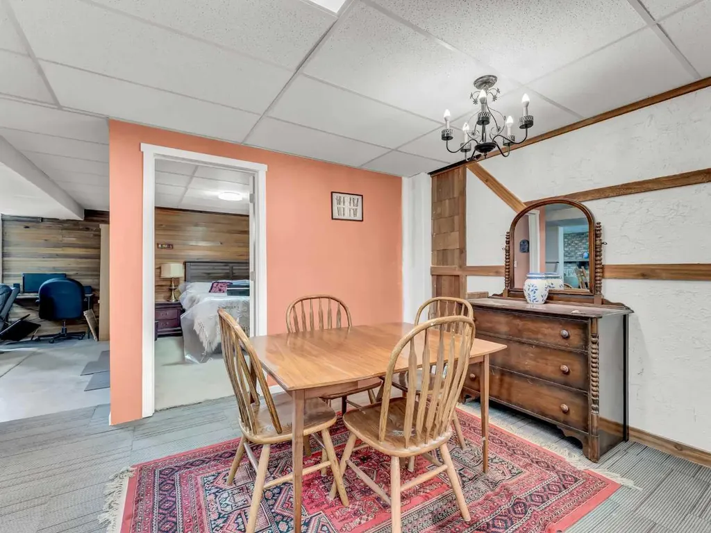 215 4 Street SE Redcliff AB T0J 2P0