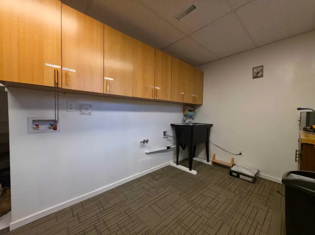 215 4 Street SE Redcliff AB T0J 2P0