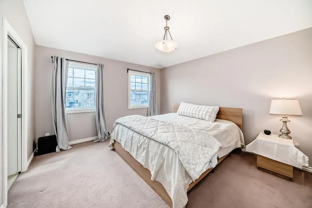 1248 Kings Heights Road SE Airdrie AB T4A0L6