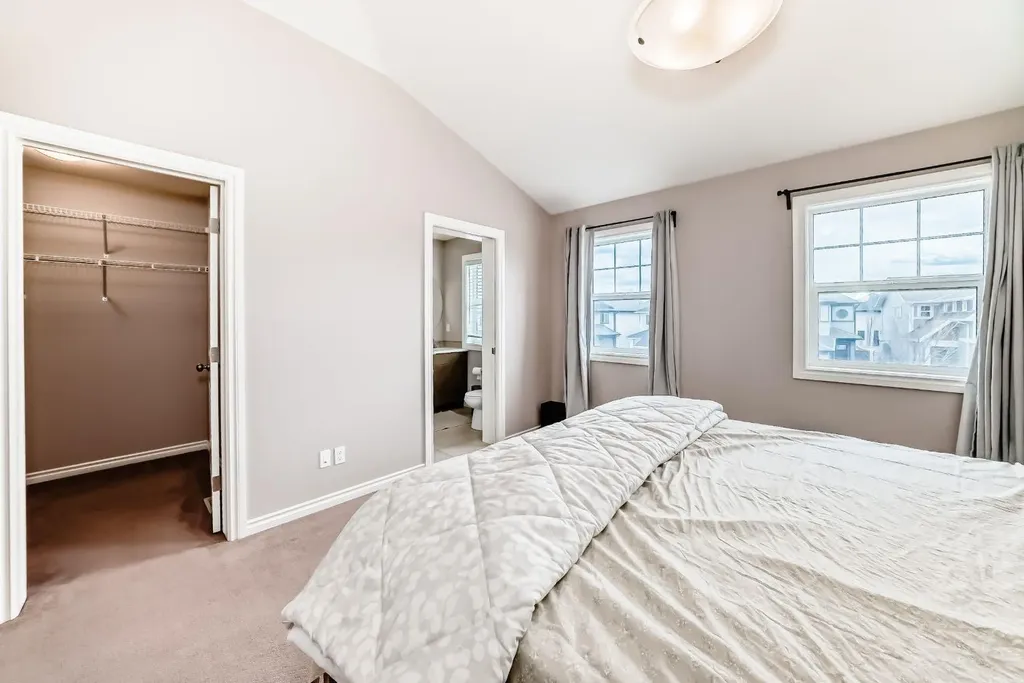 1248 Kings Heights Road SE Airdrie AB T4A0L6