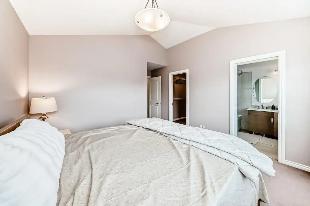 1248 Kings Heights Road SE Airdrie AB T4A0L6