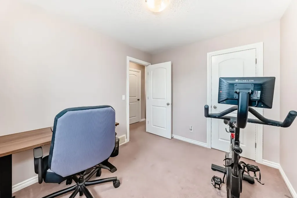 1248 Kings Heights Road SE Airdrie AB T4A0L6