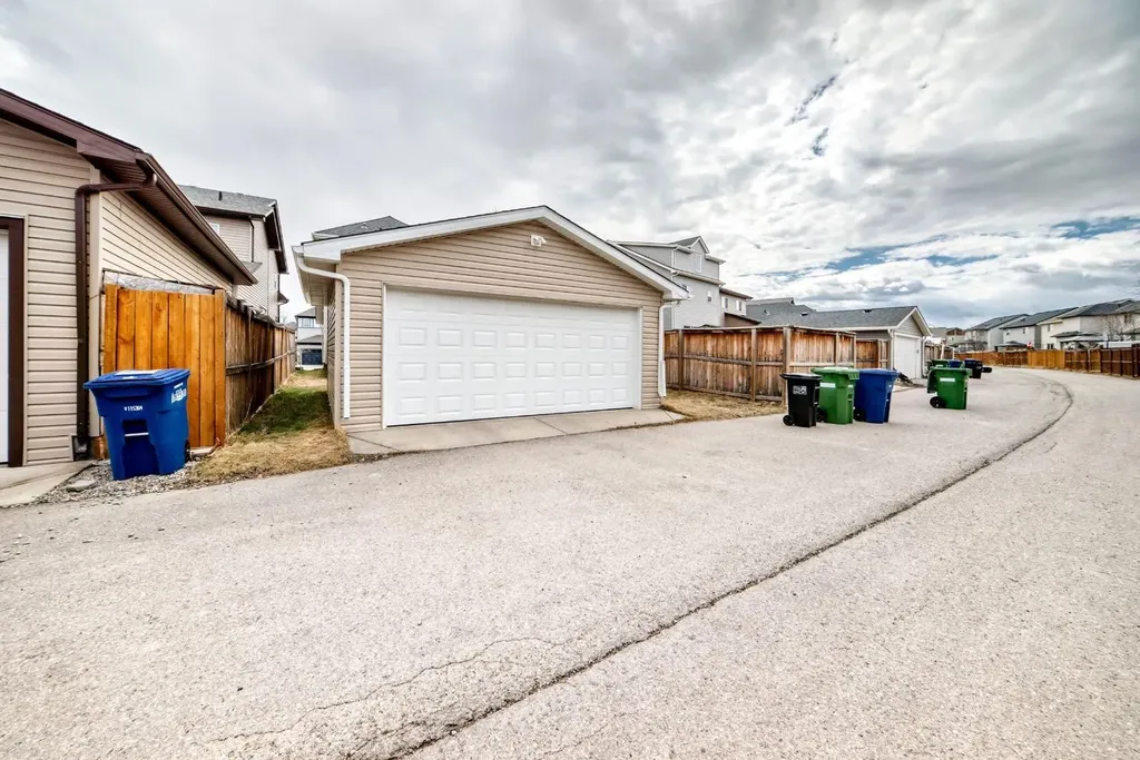 1248 Kings Heights Road SE Airdrie AB T4A0L6