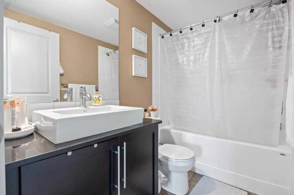 155 Skyview Ranch Way NE Calgary AB T3N 0L5