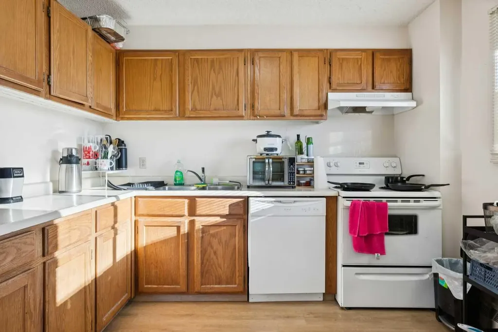 924 14 Avenue SW Calgary AB T2R 0N7
