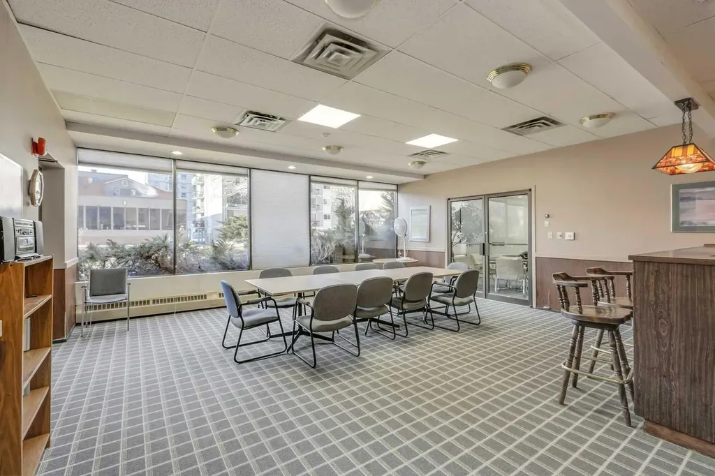 924 14 Avenue SW Calgary AB T2R 0N7