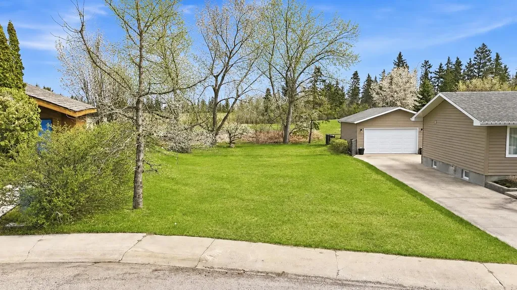 223 Piper Drive Red Deer AB T4P 1L6