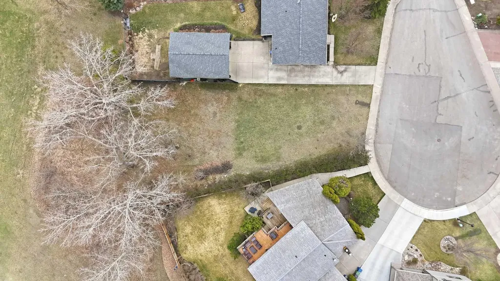 223 Piper Drive Red Deer AB T4P 1L6