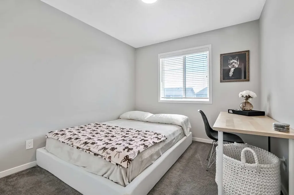 68 Wolf Gate Okotoks AB T1S 5T9