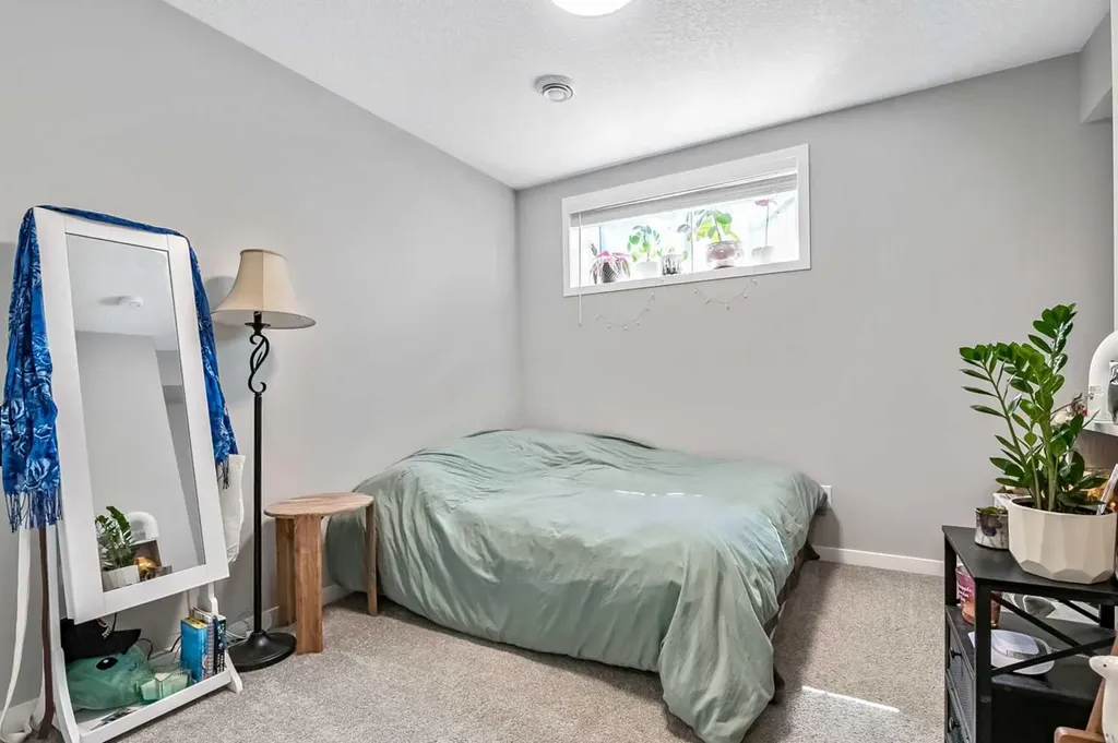 68 Wolf Gate Okotoks AB T1S 5T9
