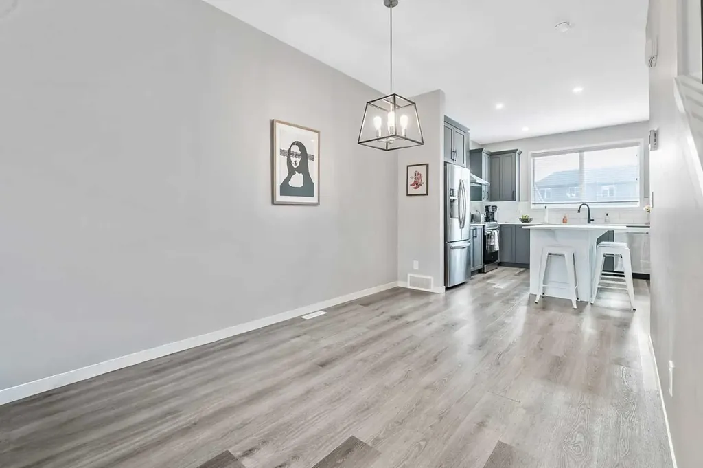 68 Wolf Gate Okotoks AB T1S 5T9