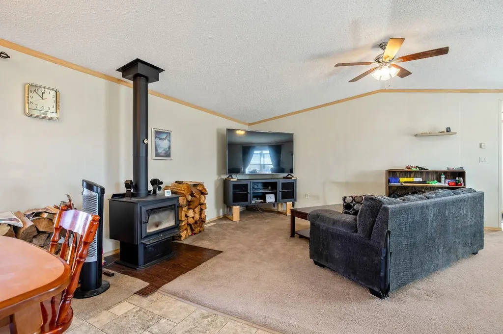 232080 Range Road 250 Rural Wheatland County AB T1P1J6