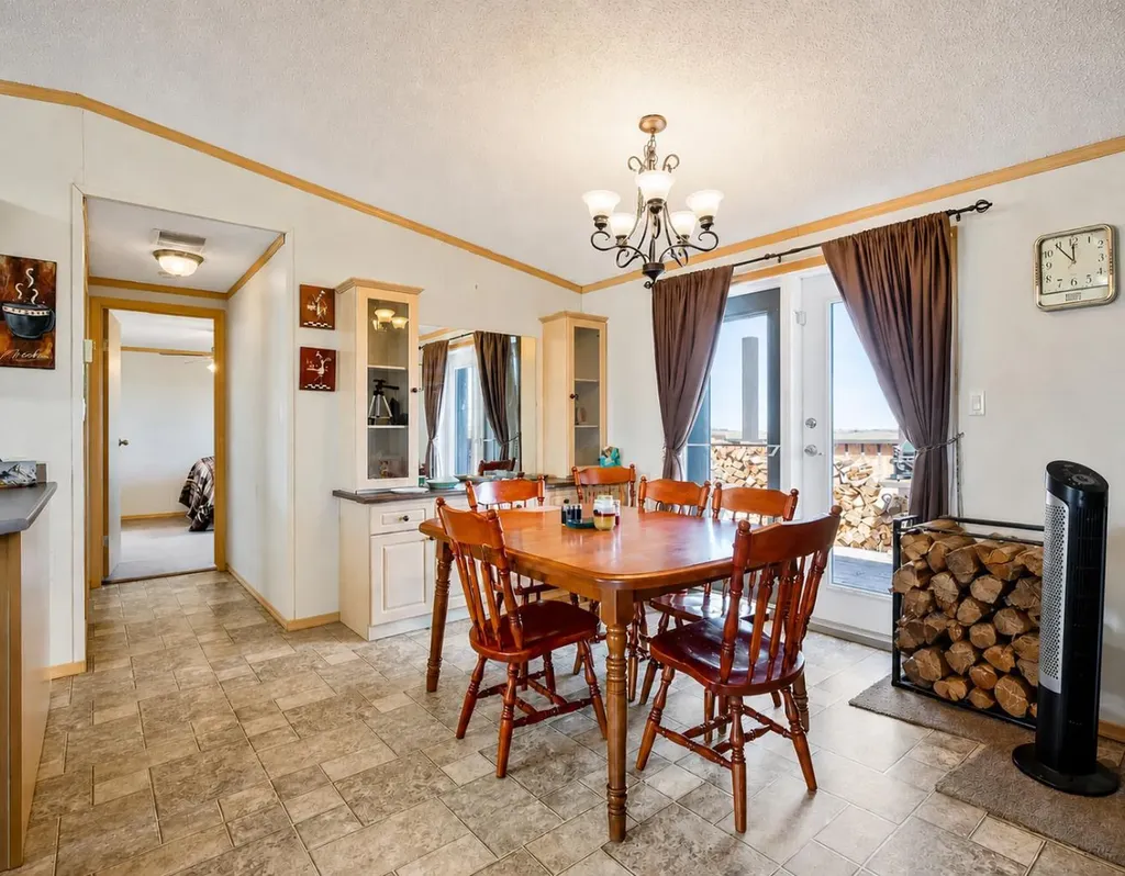 232080 Range Road 250 Rural Wheatland County AB T1P1J6