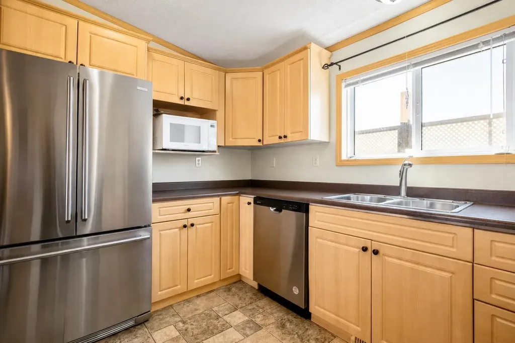 232080 Range Road 250 Rural Wheatland County AB T1P1J6