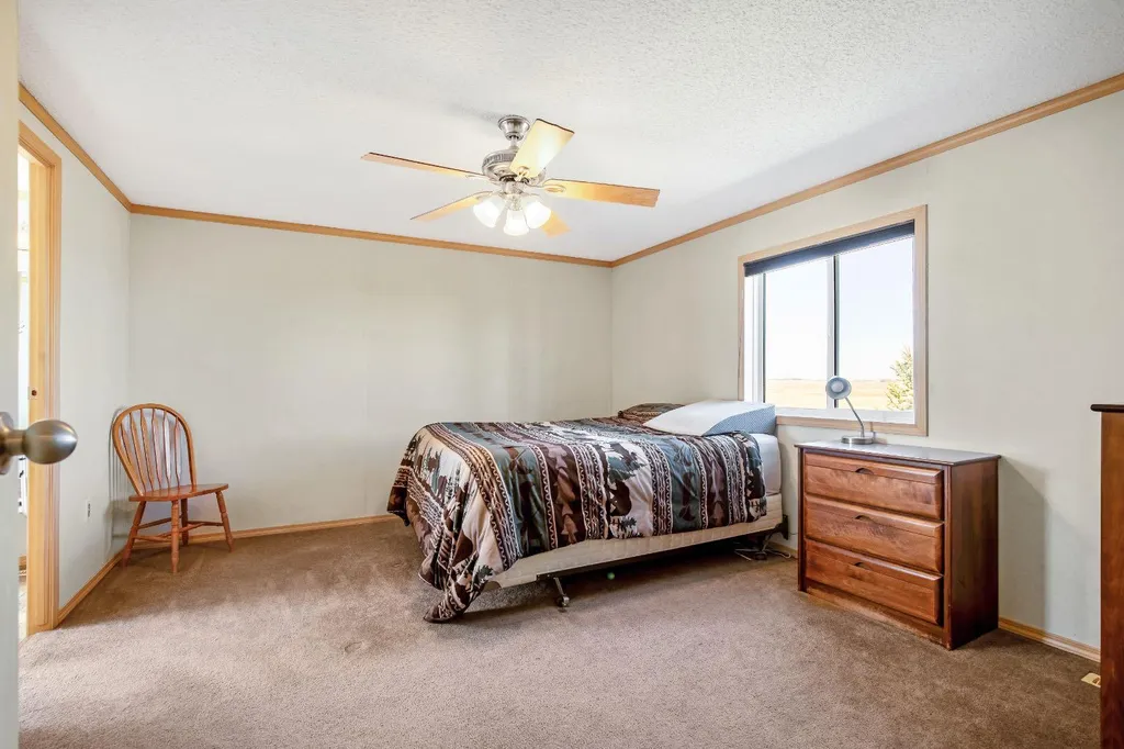 232080 Range Road 250 Rural Wheatland County AB T1P1J6