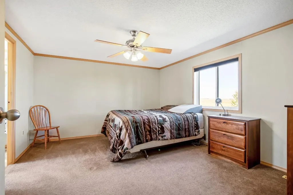 232080 Range Road 250 Rural Wheatland County AB T1P1J6