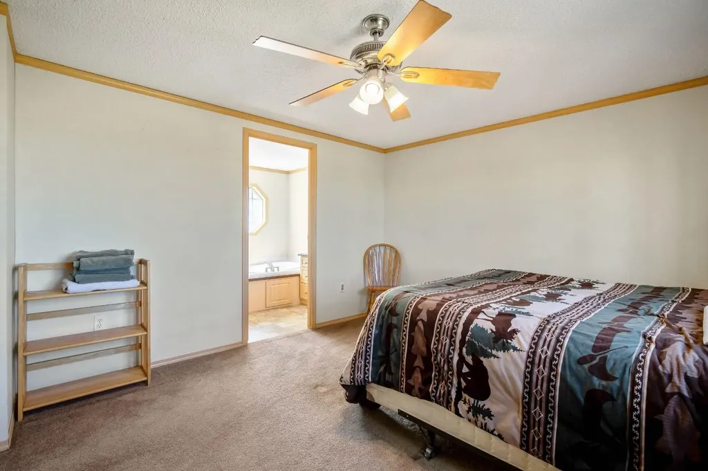 232080 Range Road 250 Rural Wheatland County AB T1P1J6
