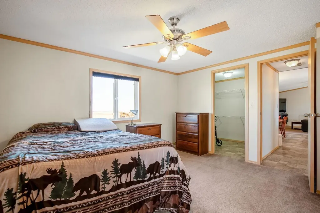 232080 Range Road 250 Rural Wheatland County AB T1P1J6