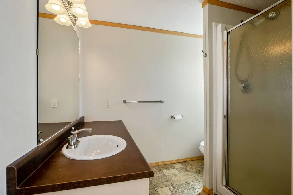 232080 Range Road 250 Rural Wheatland County AB T1P1J6