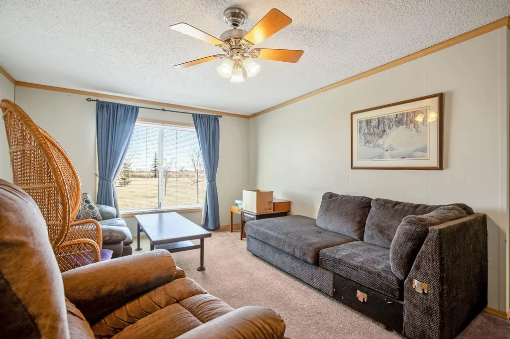 232080 Range Road 250 Rural Wheatland County AB T1P1J6