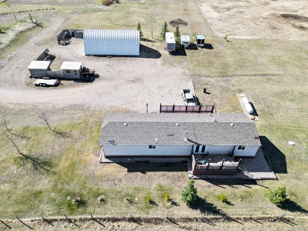 232080 Range Road 250 Rural Wheatland County AB T1P1J6