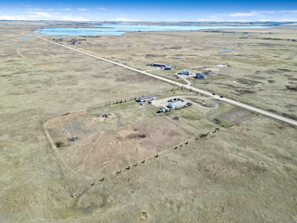 232080 Range Road 250 Rural Wheatland County AB T1P1J6