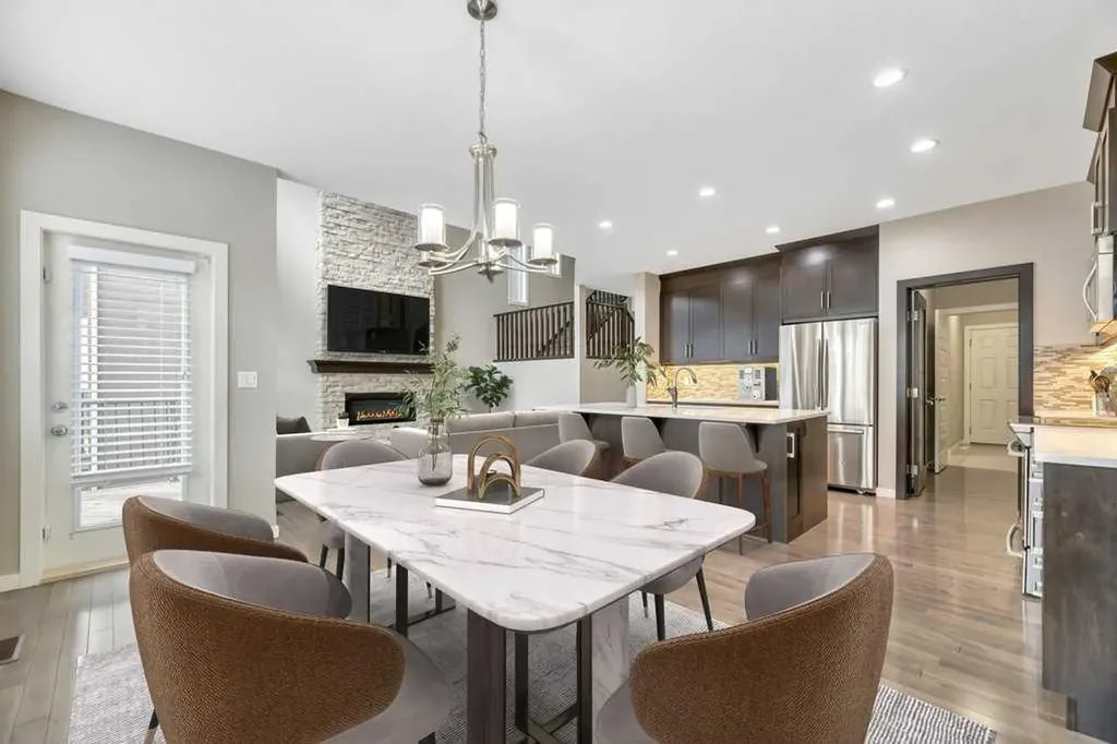 29 Aspen Summit Point SW Calgary AB T3H 0V9