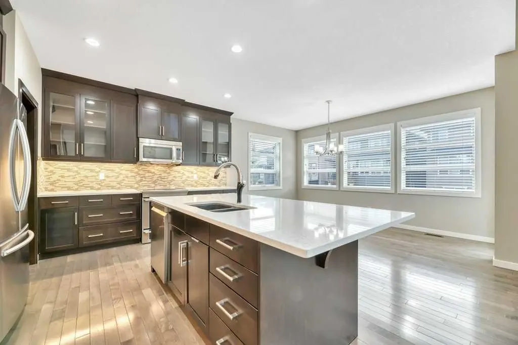 29 Aspen Summit Point SW Calgary AB T3H 0V9