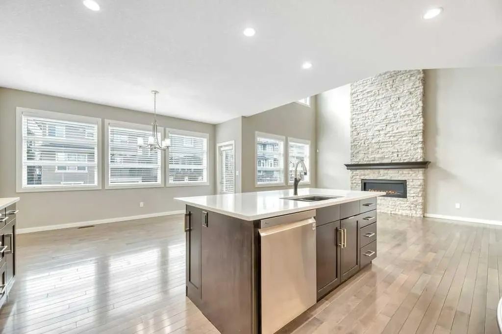 29 Aspen Summit Point SW Calgary AB T3H 0V9