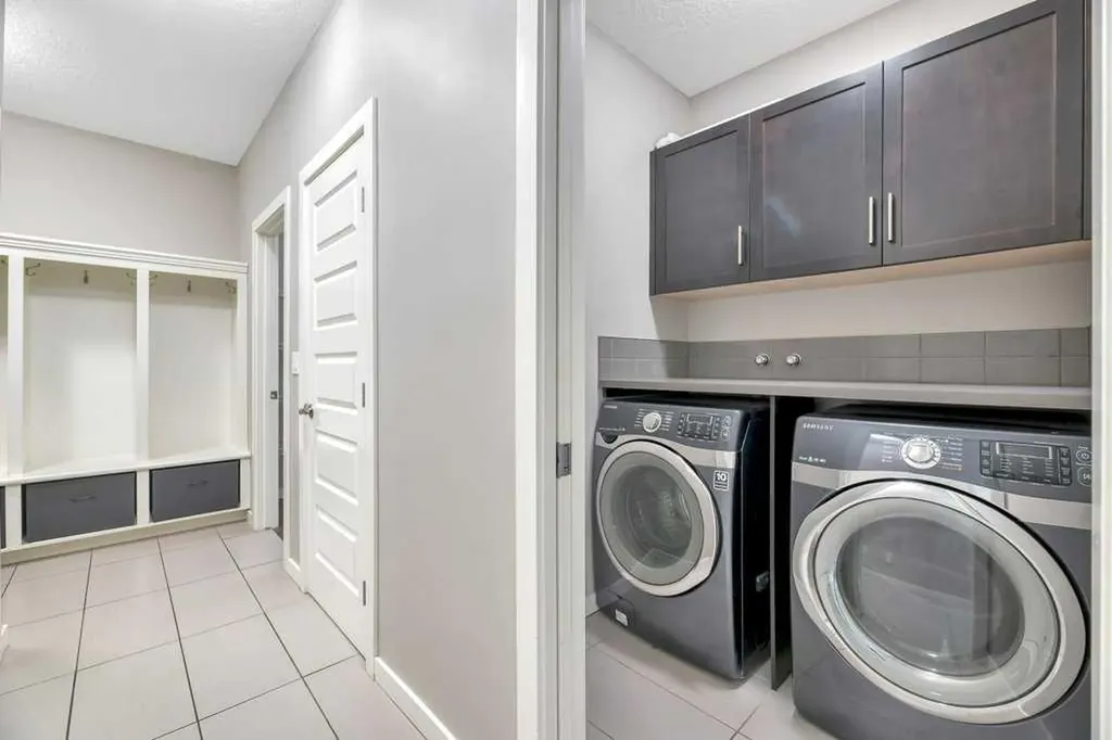 29 Aspen Summit Point SW Calgary AB T3H 0V9