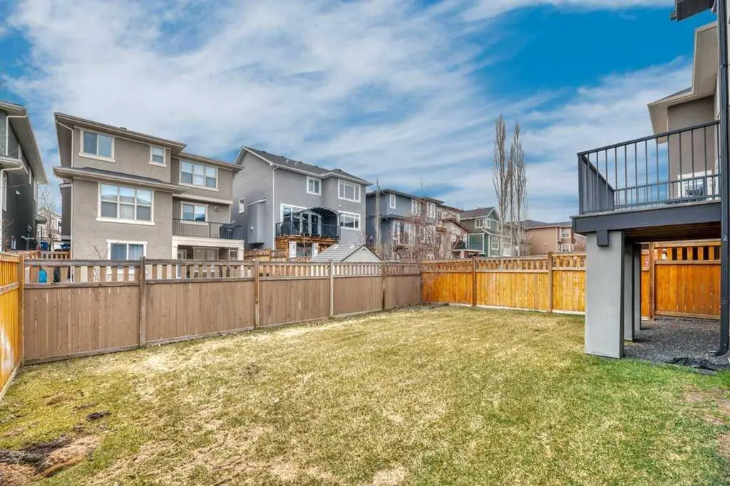 29 Aspen Summit Point SW Calgary AB T3H 0V9