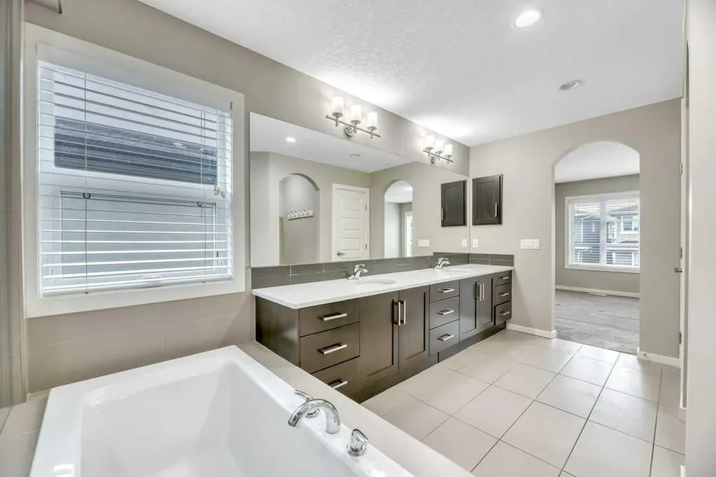 29 Aspen Summit Point SW Calgary AB T3H 0V9