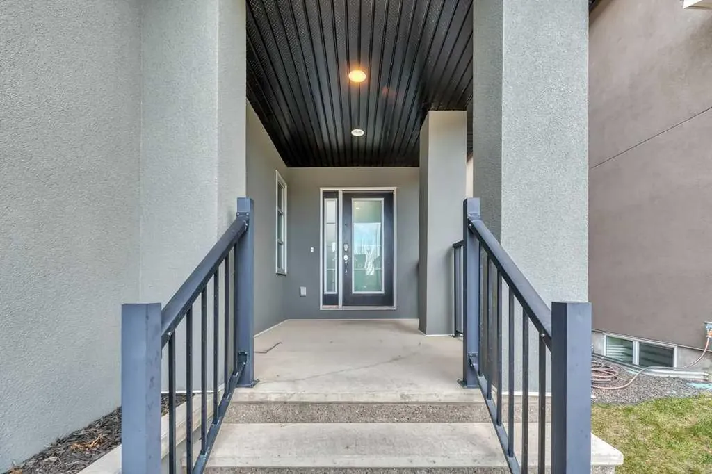 29 Aspen Summit Point SW Calgary AB T3H 0V9