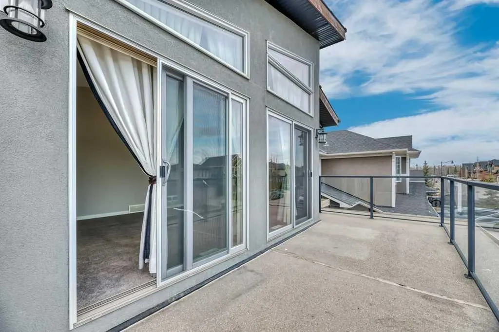 29 Aspen Summit Point SW Calgary AB T3H 0V9