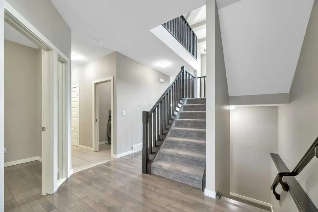29 Aspen Summit Point SW Calgary AB T3H 0V9