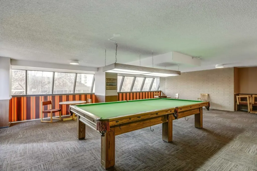 924 14 Avenue SW Calgary AB T2R 0N7