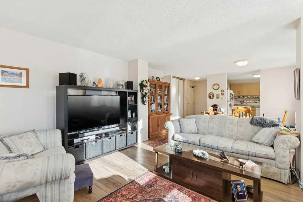 924 14 Avenue SW Calgary AB T2R 0N7
