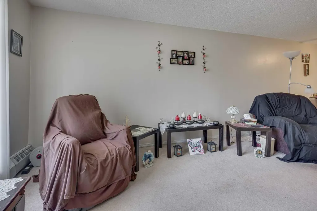 41 Bennett Street Red Deer AB T4R 1V4