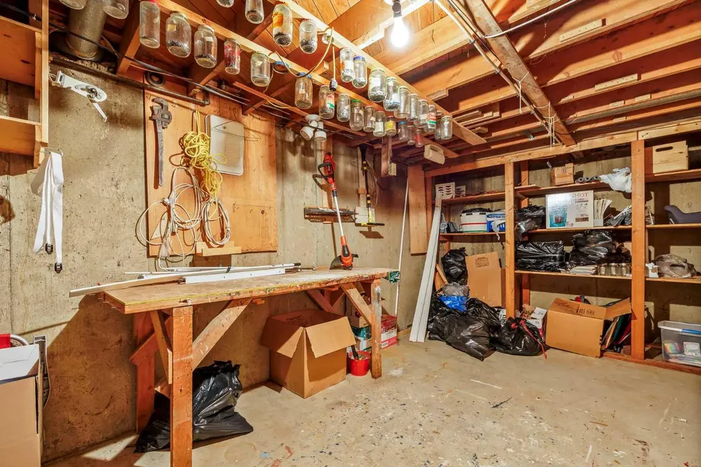 5 Fraser Road SE Calgary AB T2H 1E4