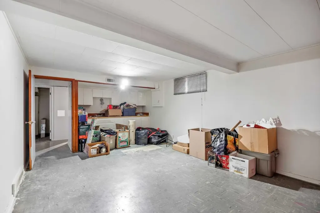 5 Fraser Road SE Calgary AB T2H 1E4