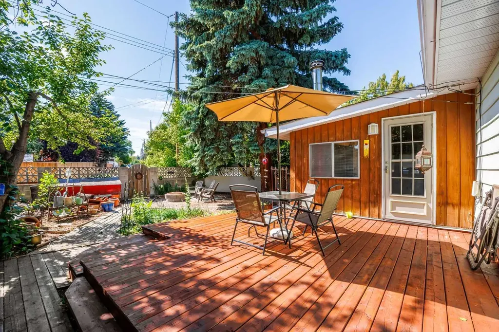 5 Fraser Road SE Calgary AB T2H 1E4