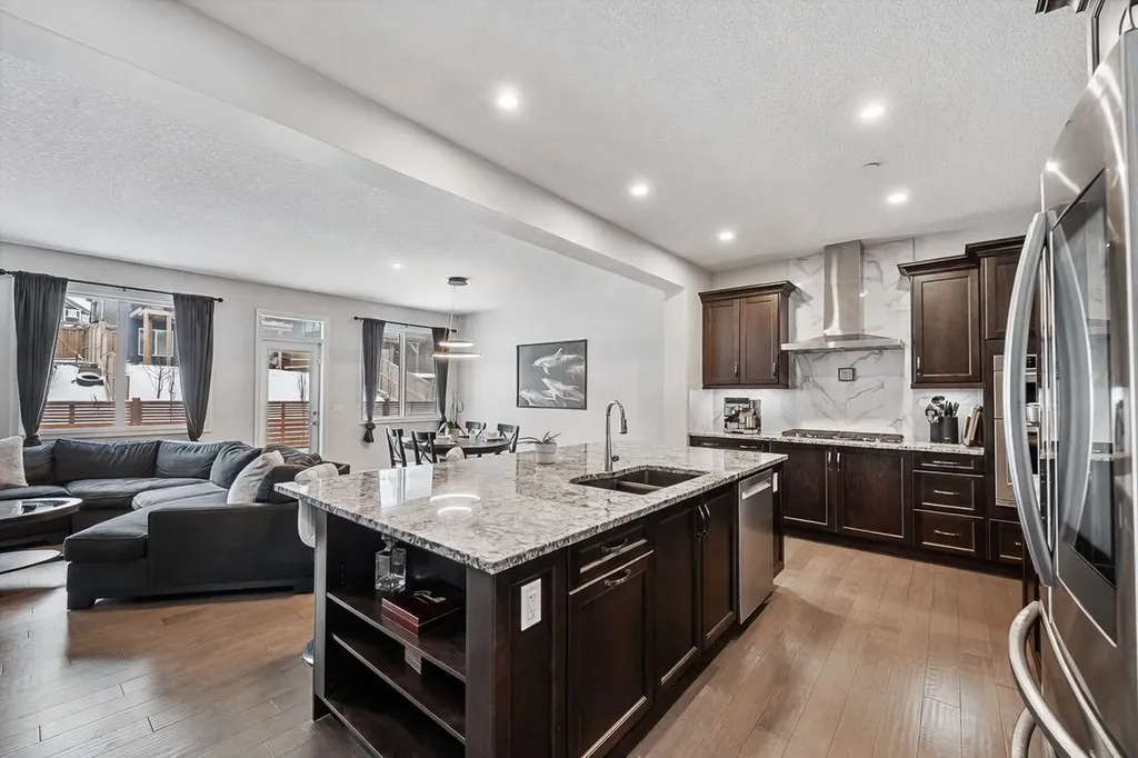 308 Lucas Way NW Calgary AB T3P 0R5