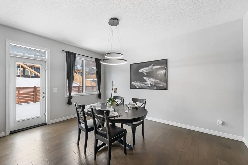 308 Lucas Way NW Calgary AB T3P 0R5