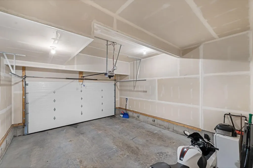 308 Lucas Way NW Calgary AB T3P 0R5