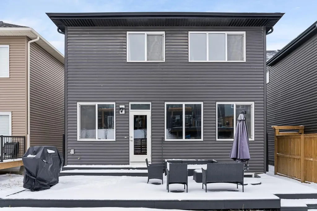 308 Lucas Way NW Calgary AB T3P 0R5