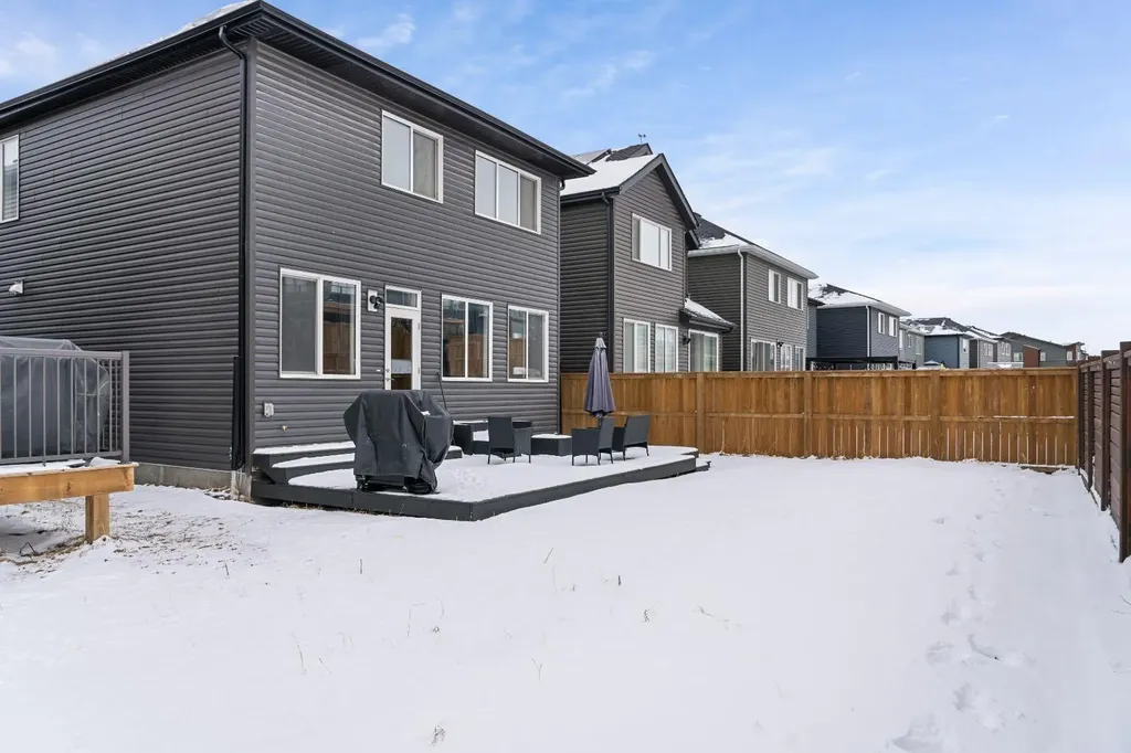 308 Lucas Way NW Calgary AB T3P 0R5